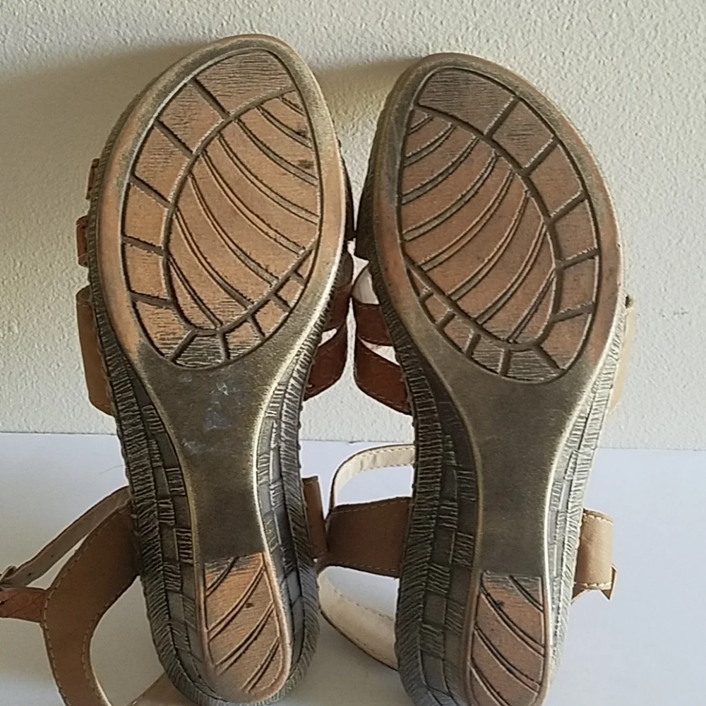 Reindeer Women's Wedge Sandals